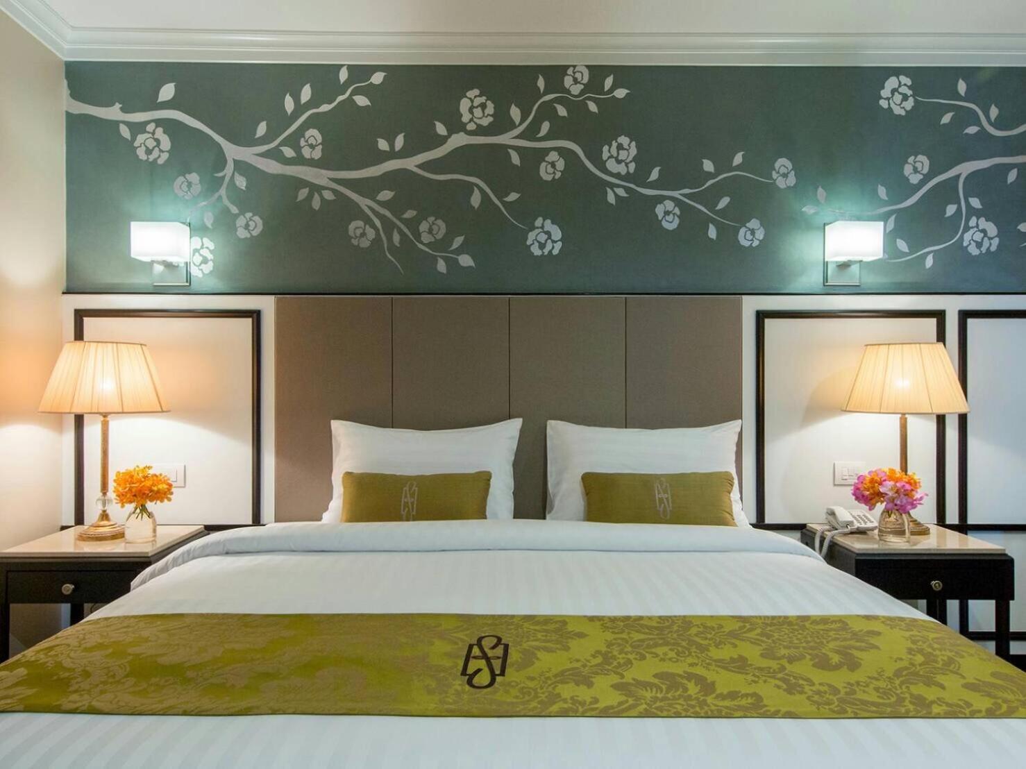 Sara'S Hotel Банкок Екстериор снимка