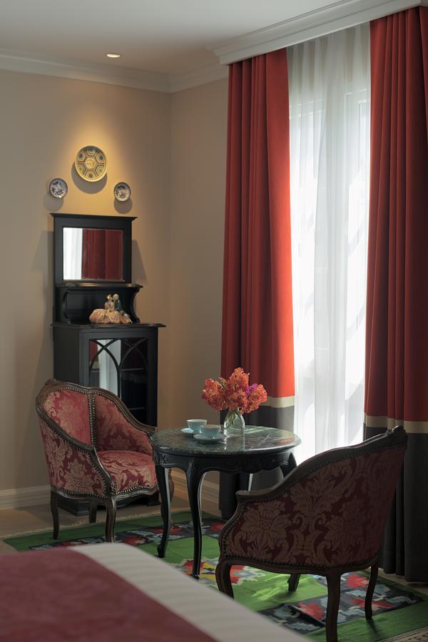 Sara'S Hotel Банкок Екстериор снимка