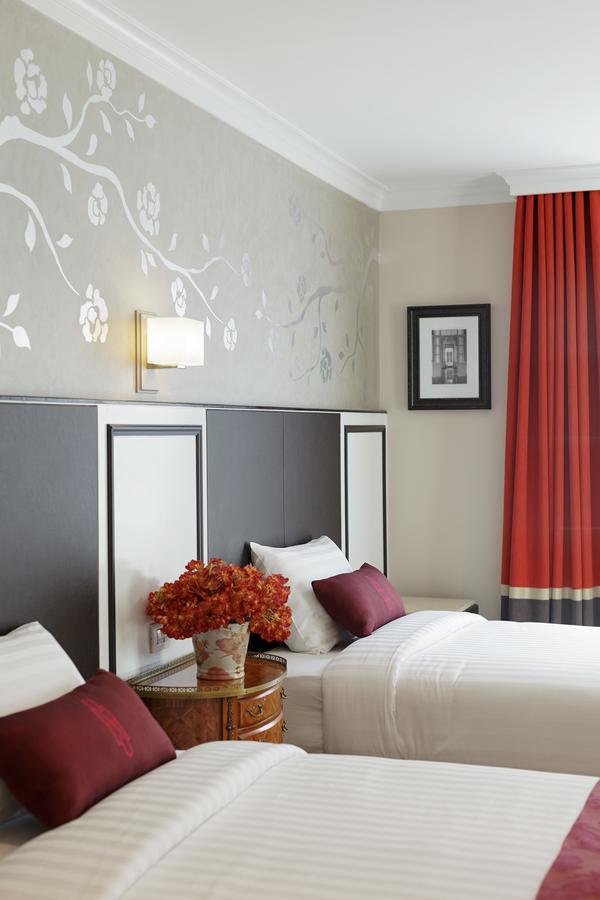 Sara'S Hotel Банкок Екстериор снимка