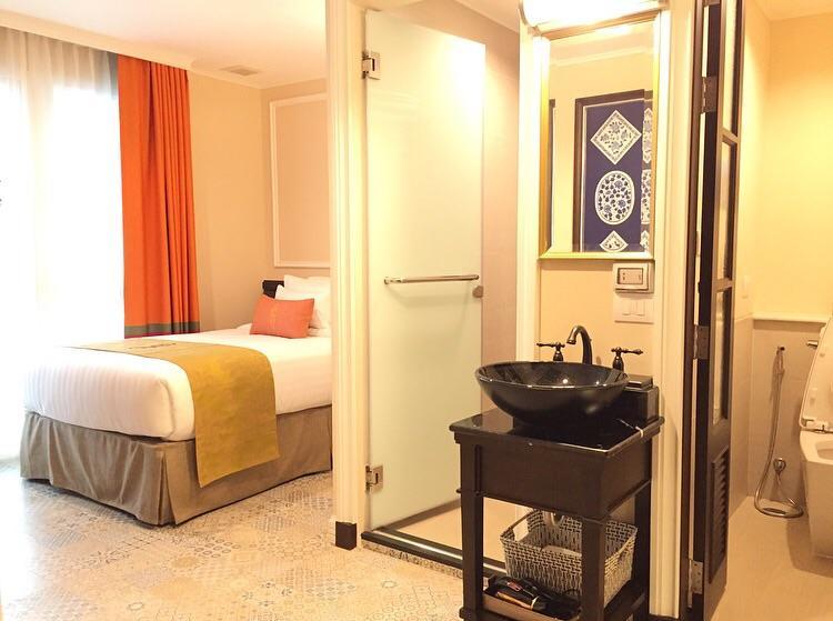 Sara'S Hotel Банкок Екстериор снимка