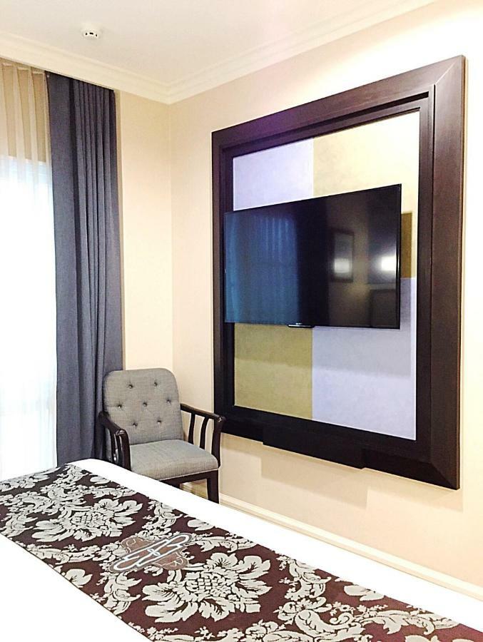Sara'S Hotel Банкок Екстериор снимка