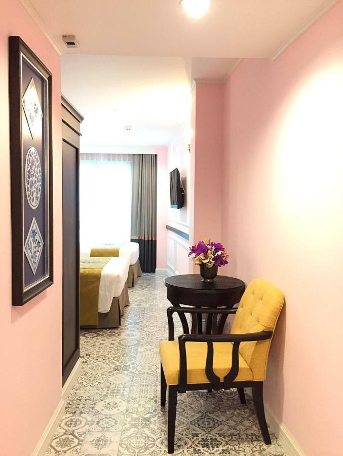 Sara'S Hotel Банкок Екстериор снимка